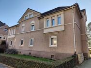 Drei Häuser mit 7 Wohnungen und 4 Garagen auf 3.836 m² großem Grundstück mit großem Potenzial - Gelsenkirchen