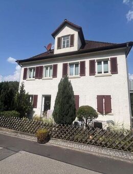 Freistehendes Einfamilienhaus mit Garten und Garage in Nagold-Gündringen - Nagold