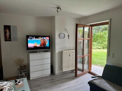2 Zimmer Wohnung mit Garten und Stellplatz
