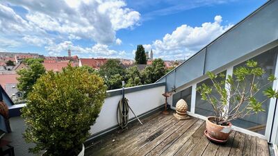 Exklusive Augsburger Innenstadtwohnung mit Dachterrasse, Balkon u. optionalem TG-Stellplatz