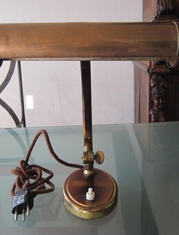 Antike Tisch-Lampe aus Messing, schwenkbar - Horgen