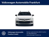 VW Golf Variant, 1.5 l TSI Life OPF 16 ), Jahr 2022 - Frankfurt (Main)