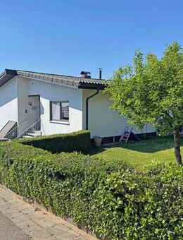 Gepflegtes 2-Familienhaus mit traumhaftem Blick in bester Lage von Nußloch - Nußloch
