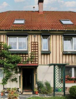 Wohnen und Arbeiten an einem Ort! EFH mit Werkhalle, Garten, und Garage - Chemnitz