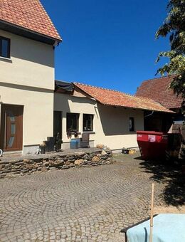 Schönes Einfamilienhaus mit großer Scheune und tollen Nutzungsmöglichkeiten. - Usingen