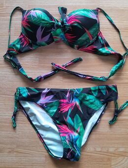 schicker neuer Bikini Gr. XL - Gaggenau