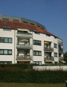 Komfortable 2-Zimmer-Wohnung++im 1. Obergeschoss++mit Loggia - Schwerin