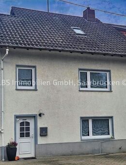 Modernisierte Doppelhaushälfte - ruhiges Wohnen mit zeitgemäßer Ausstattung - Illingen (Saarland)
