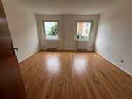 Singlewohnung im Erdgeschoss - helles Wohnzimmer! - Oschersleben (Bode)