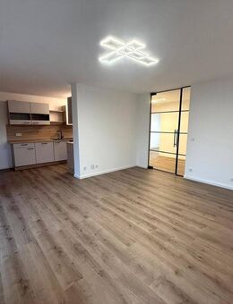 Top sanierte 3-Zimmer EG Wohnung m. hochwertiger Küche, Terrasse, Keller, ST, Garage u. Schwimmbad - Passau