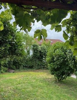 Brück Immobilien - Charmante 5-Zi.-Doppelhaushälfte in ruhiger Lage - Familienidyll - Hohenbrunn