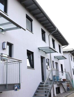 Modernes Reihenmittelhaus mit 5 Zimmern, Terrasse und Garten in Schongau - Schongau