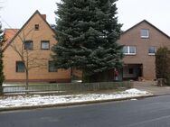 zwei Häuser mit drei Wohnungen - Steinhorst (Niedersachsen)