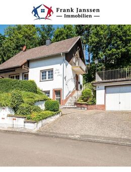 Freistehendes Einfamilienhaus in Udler - Terrasse & Garten - Garage mit Dachterrasse - Udler