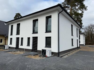 Fertigstellung April 2025 * Moderne Doppelhaushälfte mit hochwertiger Ausstattung inkl. Aussenanlagen