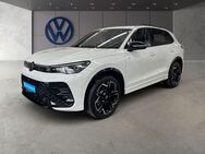 VW Tiguan, 2.0 TDI R-Line Heckleuchten, Jahr 2024 - Frankfurt (Main)