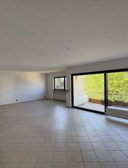 Geräumige Wohnung mit Balkon in zentraler Lage von Saarbrücken - Saarbrücken