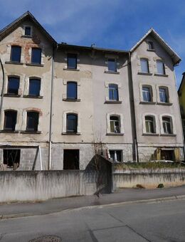 Entkerntes Doppelhaus und Gewerbegebäude mit Garten in der Seidmannsdorfer Straße - Coburg