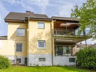 DONRATH: freistehendes Einfamilienhaus mit Einliegerwohnung, 2 Loggien, Garten + 2 Garagen - Lohmar