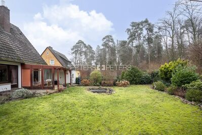 + Haus mit Waldrandgrundstück in Sackgassenlage + Provisionsfrei