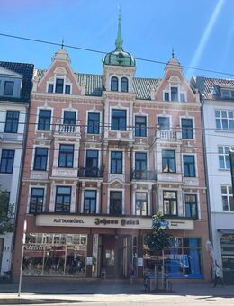 Großzügige 3-Zimmer Wohnung mit Balkon und Stuck in bester Lage - Rostock