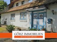 Saniertes Reetanwesen mit 307 m² W/Nfl., 3 Garagen, Pool auf parkartigem Grundstück - käufercourtagefrei - Hamburgs Stadtgrenze sehr nah! - Norderstedt