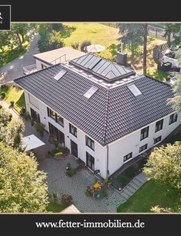 Exklusive Villa Nähe Wiesbaden – Wohnen auf höchstem Niveau mit Stallungen & parkähnlichem Grundstück - Taunusstein
