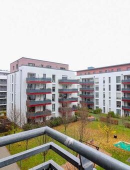 Wohnen mit Weitblick: elegante Etagenwohnung mit großzügigem Balkon und moderner Markenküche - Darmstadt