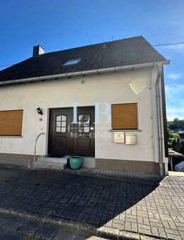 Exklusives Wohnen in Heimbach: Zweifamilienhaus mit Vielseitigen Nutzungsmöglichkeiten - Heimbach (Rheinland-Pfalz)