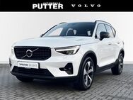 Volvo XC40, B4 Benzin Plus Dark 19 Harman, Jahr 2024 - Iserlohn