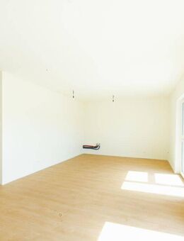 Schöne 4-Zimmer-Wohnung mit Terrasse in Lichtenberg - Berlin