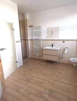 Sehr großzügige 2-Zimmer-Wohnung mit großem Bad - Lüdenscheid