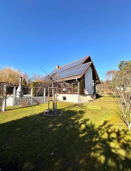 Familientraum! Großzügiges Einfamilienhaus mit Solaranlage und herrlichen Garten in idyllischer Lage - Glashütte