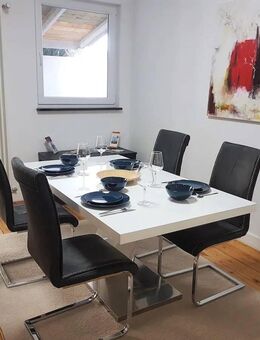 Große Wohnung mit Wintergarten (WEG) - Bonn