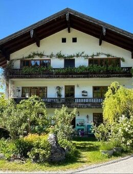 Bauernhaus am Samerberg in zwei Haushälften geteilt - mit drei separaten Wohneinheiten - Samerberg