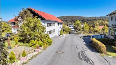 Mehrfamilienhaus mit Entwicklungspotenzial im Naturpark Bayerischer Wald - keine Käuferprovision