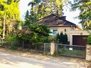 Bungalow, großzügige Räumlichkeiten, Klinkerfassade, Keller, Garage, ruhige Lage, Sanierungsbedarf - Berlin