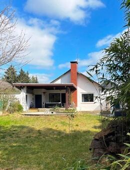 Schnörkellos und hanseatisch – Haus mit Pool und Garten zum Wohlfühlen - Norderstedt