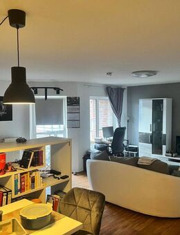 Moderne 1-Zimmer Wohnung in zentraler Lage - Balkon, PKW Stellplatz, Küche - Elmshorn