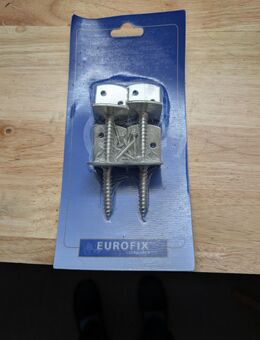 Winkelverbinder mit Schraube - Homberg (Efze) Zentrum