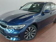 BMW 330, e A Sport Line Laser HiFi Live, Jahr 2020 - Paderborn