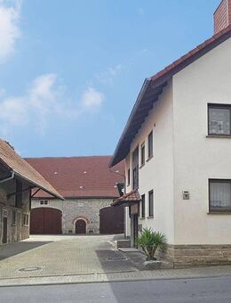 Zweifamilienhaus mit Ausbaureserve, Nebengebäuden und PV-Anlage – gepflegter Hof mit viel Potenzial - Wittighausen
