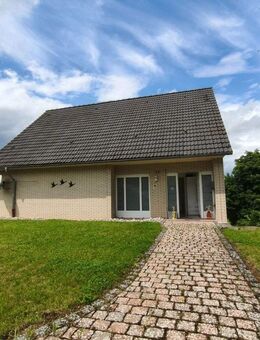 Charmantes Einfamilienhaus mit hochwertiger Komplettsanierung in ruhiger Lage von Marburg-Elnhausen - Marburg