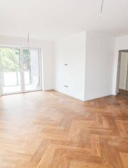 ERSTBEZUG! Moderne 3-Zimmer- Wohnung mit Balkon in zentraler Lage von Varel-Obenstrohe zu vermieten - Varel
