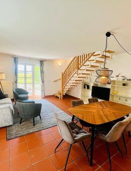 Helle 3-Zimmer-Maisonette in Top-Südlage an der Feldkante mit Boddenblick - Dranske
