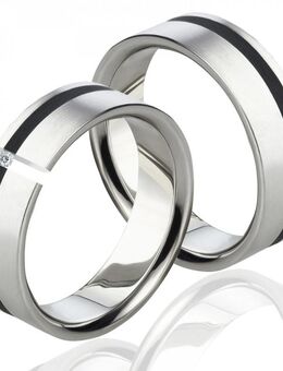 Klassische Titanringe mit schwarz LUC70 - Aholming