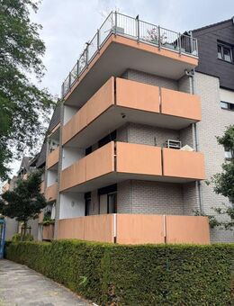 IMMOBILIEN GUMNIOR präsentiert: zentrale 4- Zimmer Eigentumswohnung mit Garage und Balkon - Rheine