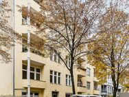 Erdgeschosswohnung mit eigener Terrasse zur Straße ! - Berlin