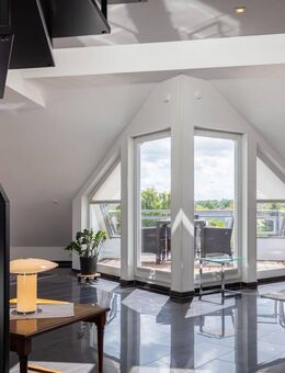 Eleganz auf zwei Ebenen – Exklusives Wohngefühl pur - Heikendorf
