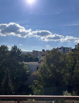 Helle 4,5-Zimmerwohnung mit Weitblick in Weilimdorf - ideal für Familie & Kapitalanleger - Stuttgart